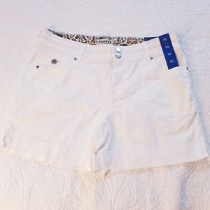 Dakota Blue mid rise size 10 short
